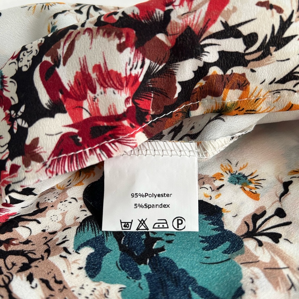 NWT Cupshe floral wrap dress - Picture 12 of 13